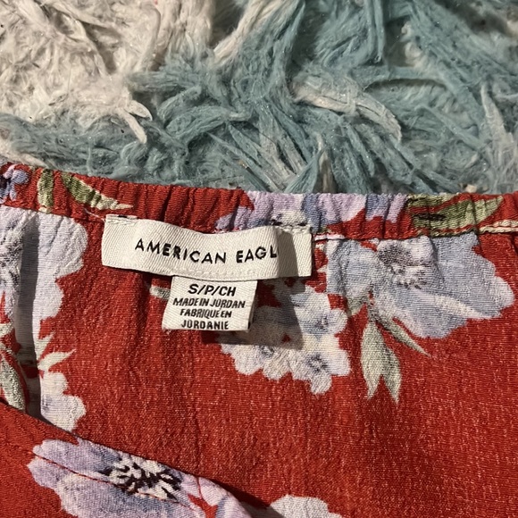 American Eagle cropped off the shoulder top - Picture 3 of 3
